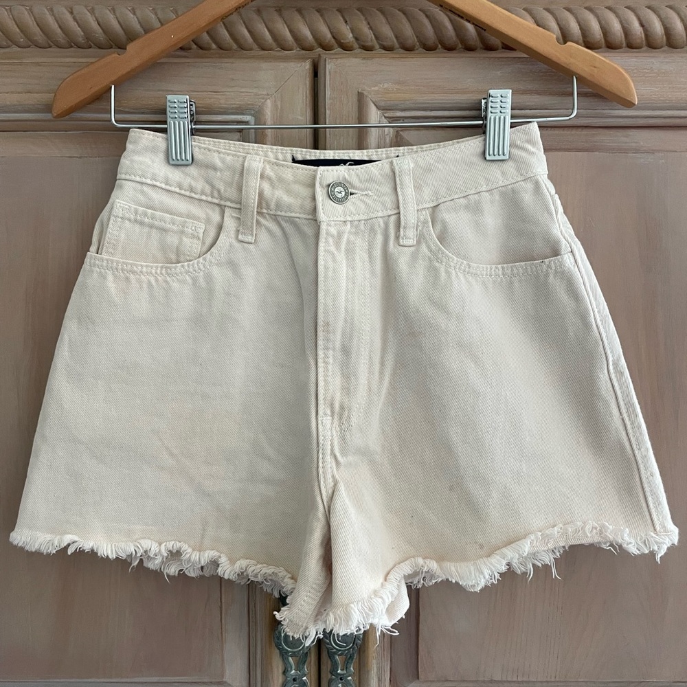 Hollister Cream High-Rise Frayed Hem Denim Shorts
